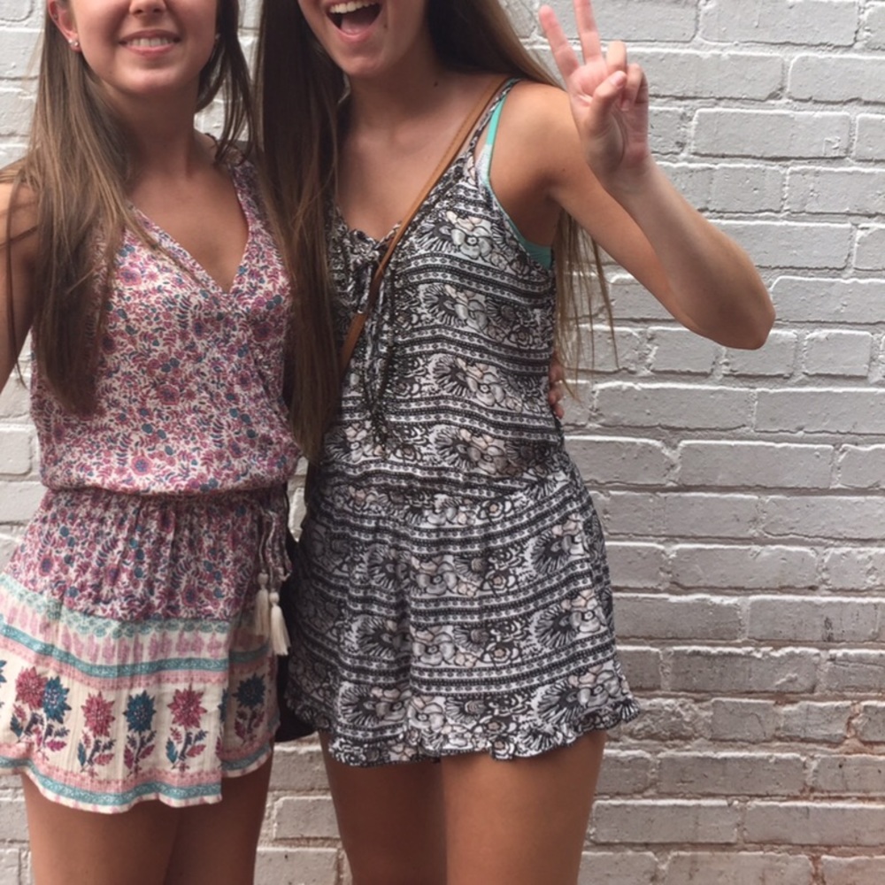 AEO patterned romper - Picture 4 of 7